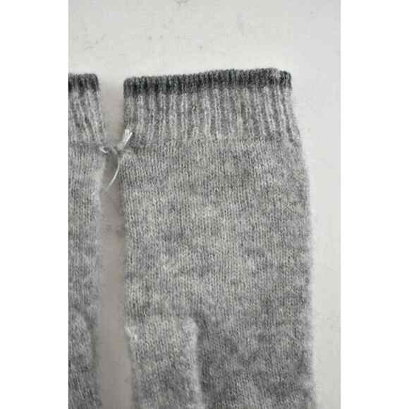 Chanel 18A Grey Cashmere Silk CC Calfskin Leather Braided Logo 5 Finger Gloves - Picture 5 of 8